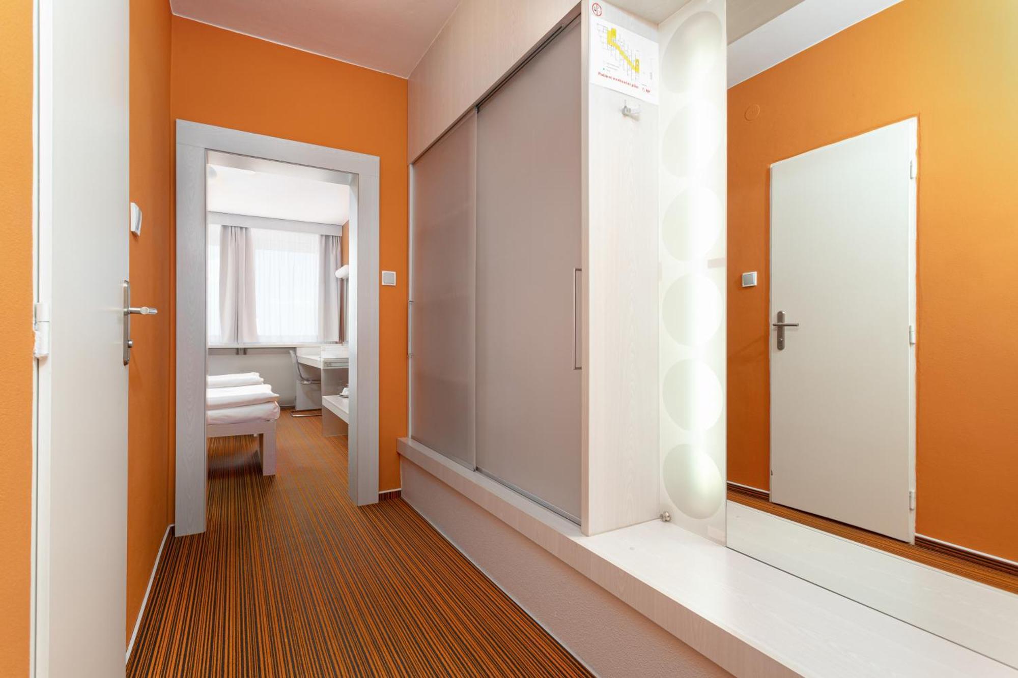Hotel Koruna Opava Cameră foto